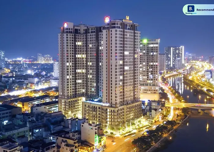 Blissful Apartment - Masteri Millennium - Free Infinity Pool